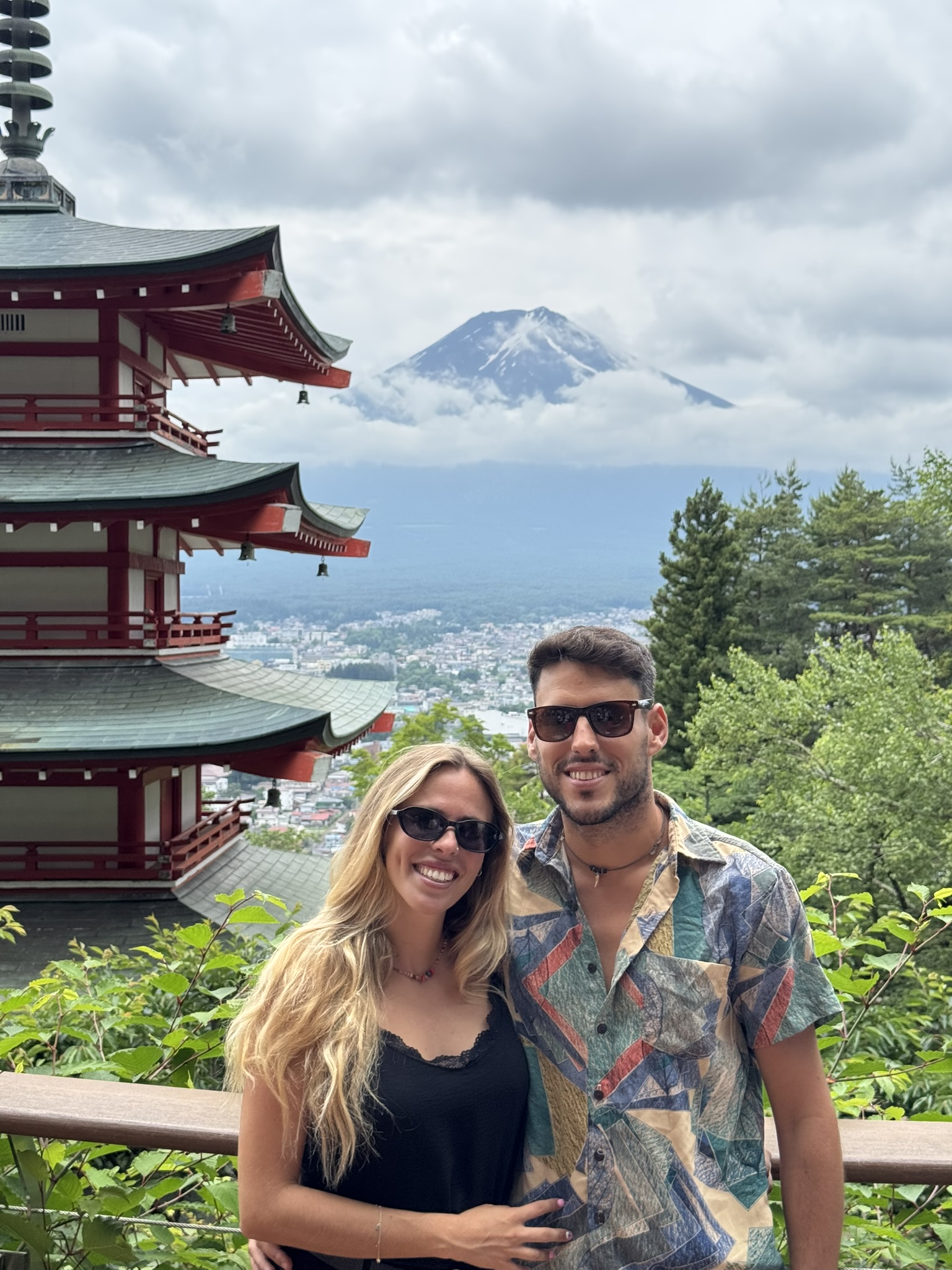 Los creadores de Bula Viajeros durante un viaje a Japón